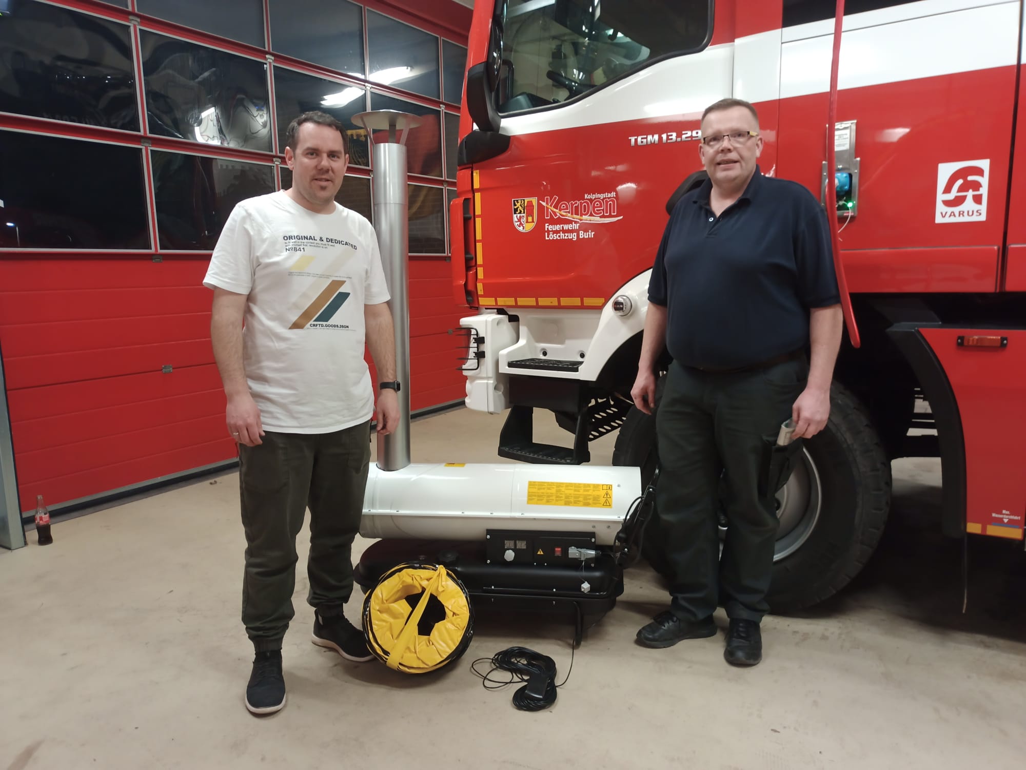 Übergabe der Zeltheizung